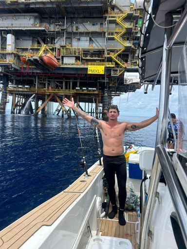 Pescaria na Plataforma Mar Aberto — Ilha Grande & Angra dos Reis